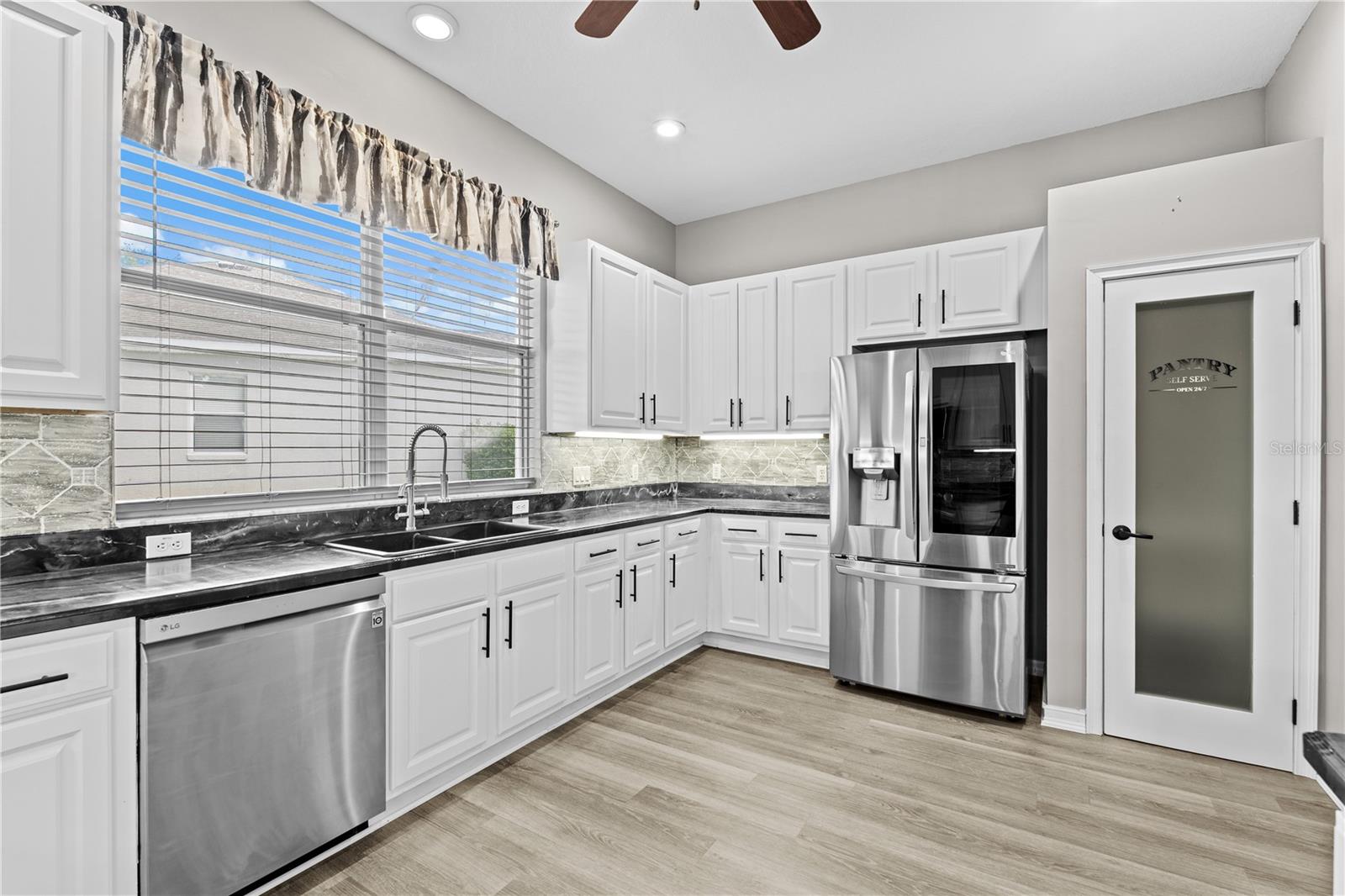 25501 Maurepas Ln Property Photo 17