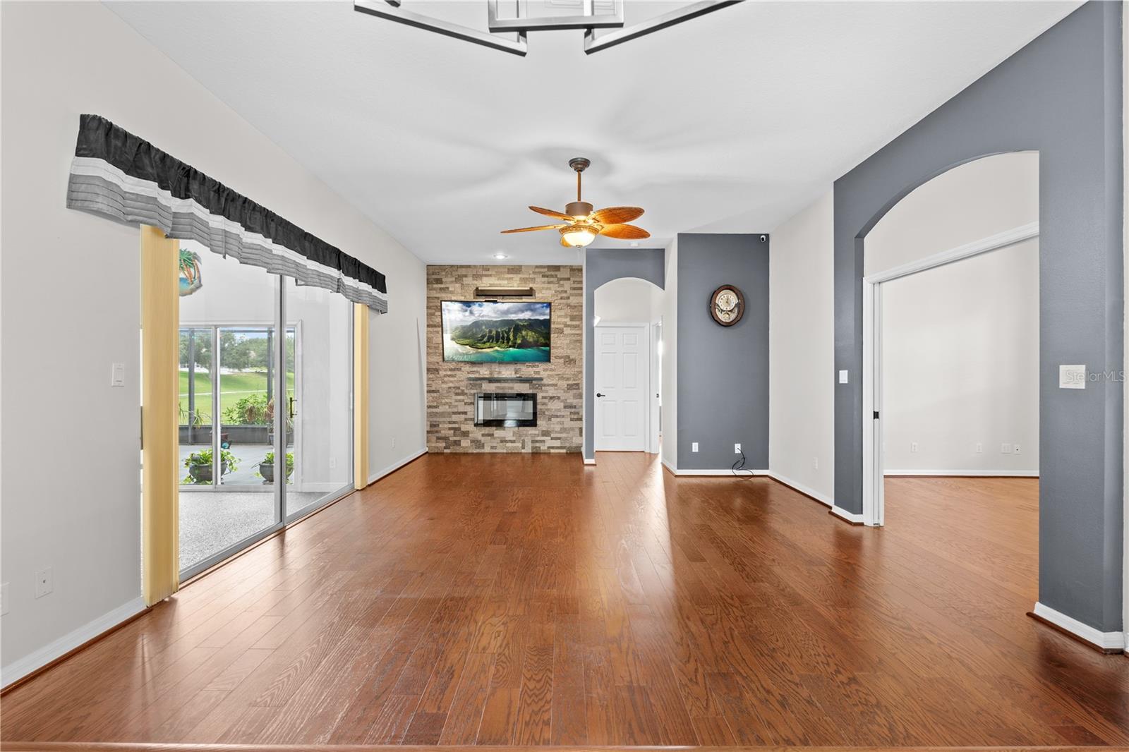 25501 Maurepas Ln Property Photo 20