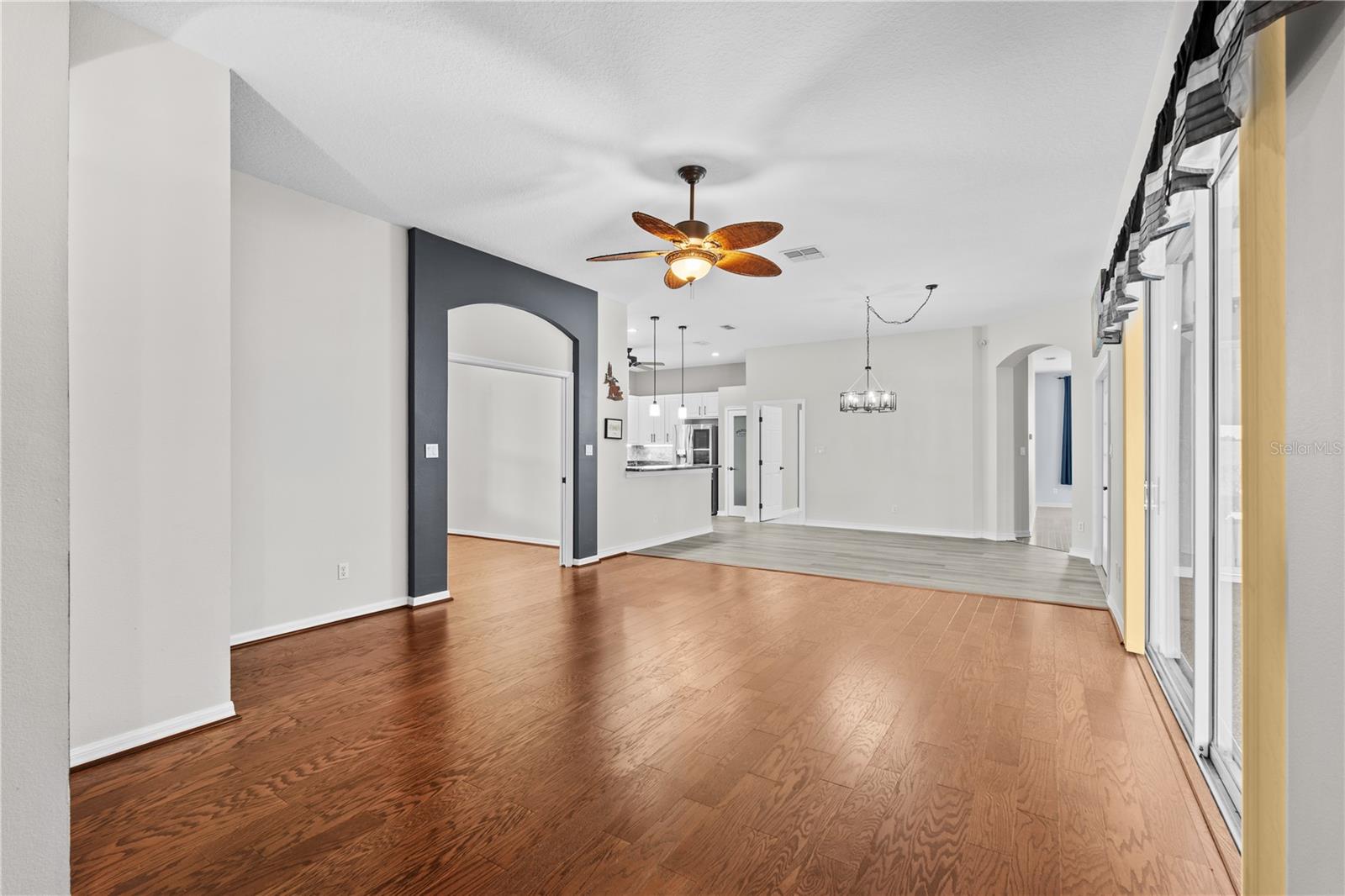 25501 Maurepas Ln Property Photo 21