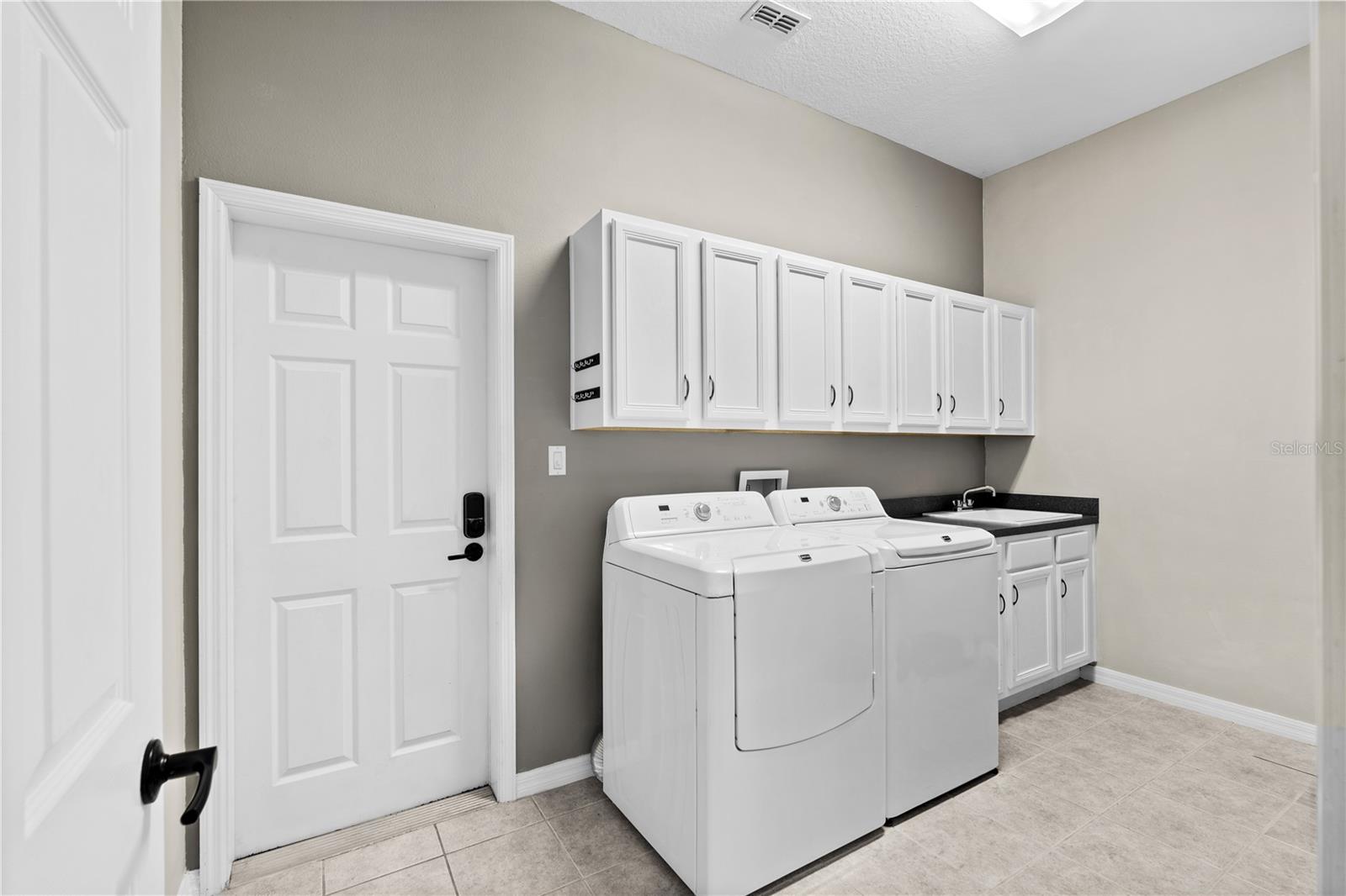25501 Maurepas Ln Property Photo 28