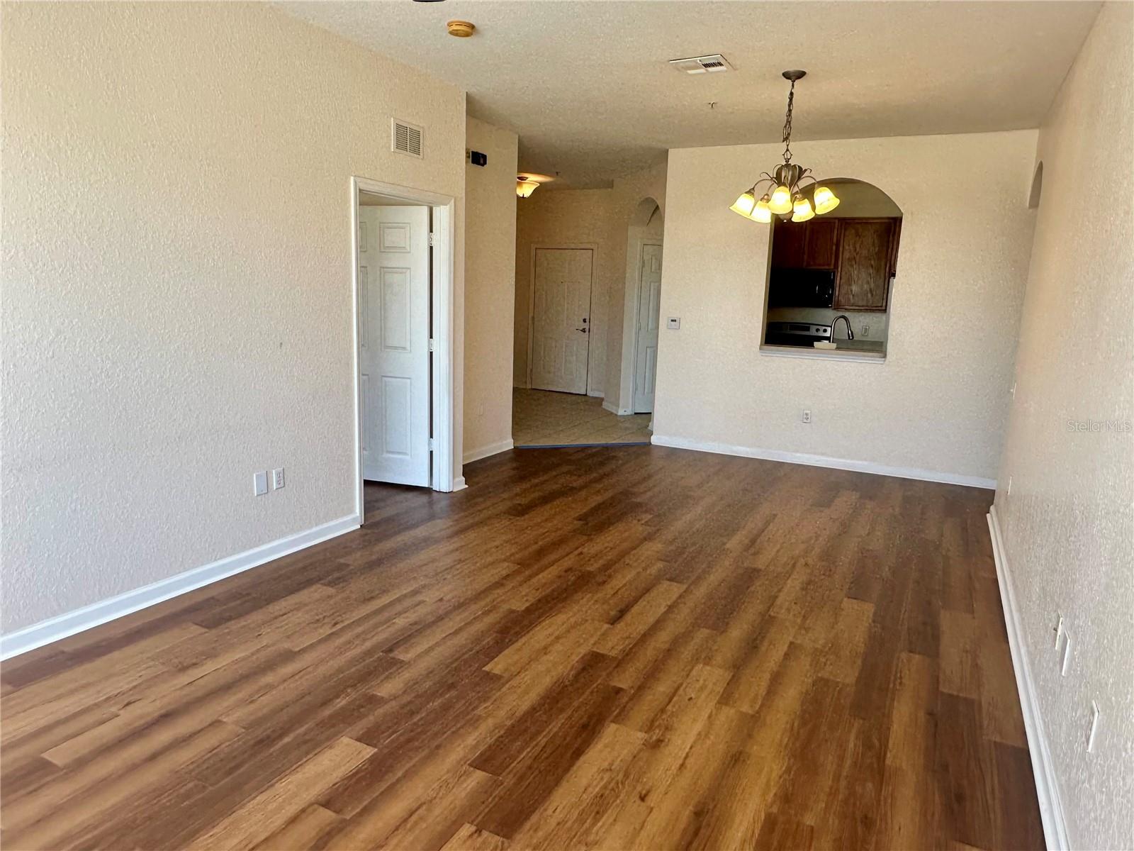 6402 Cava Alta Dr #410 Property Photo 2