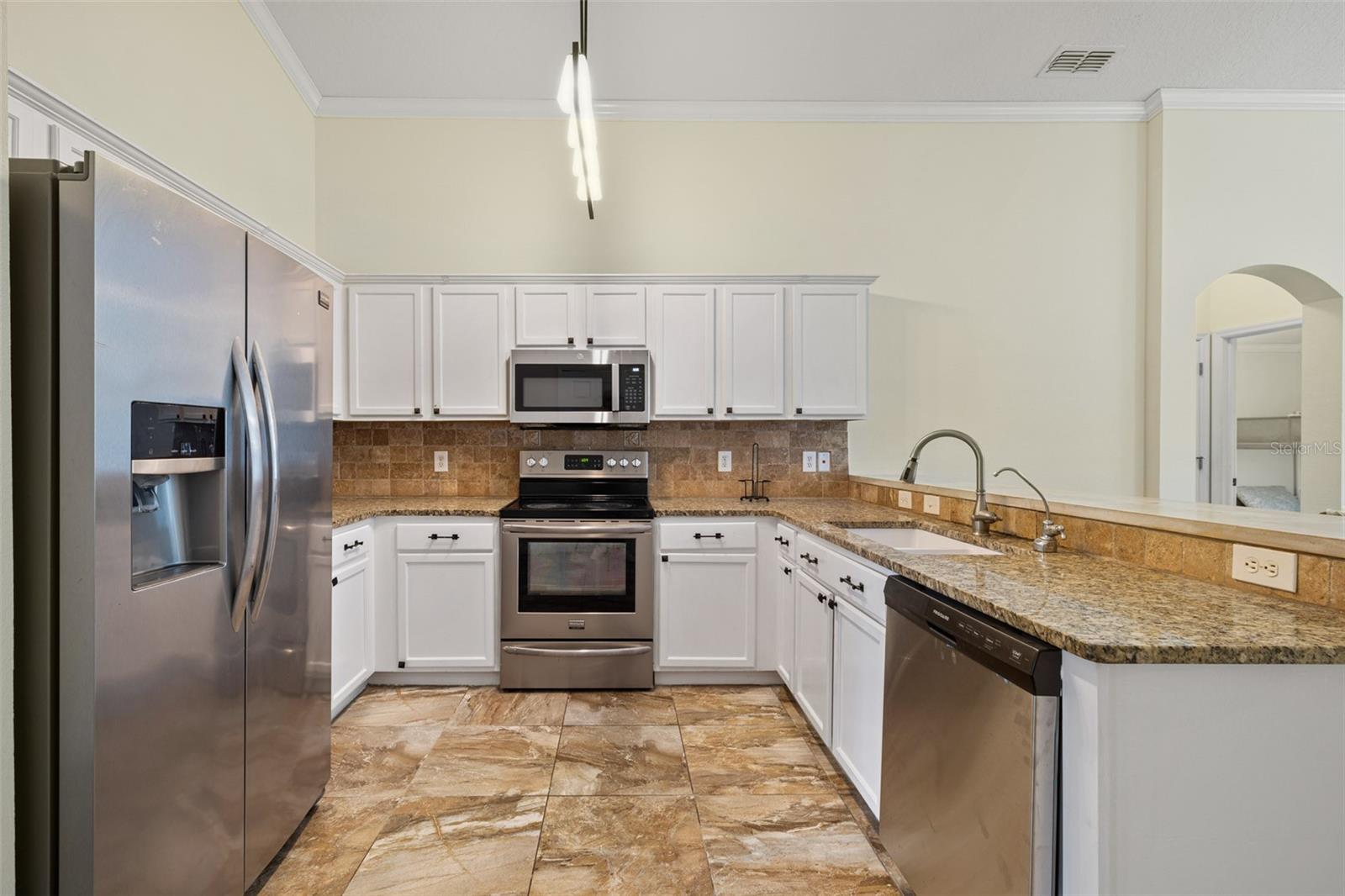 16236 Deer Chase Loop Property Photo 4