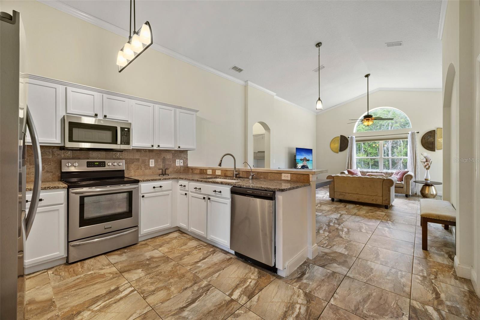 16236 Deer Chase Loop Property Photo 6