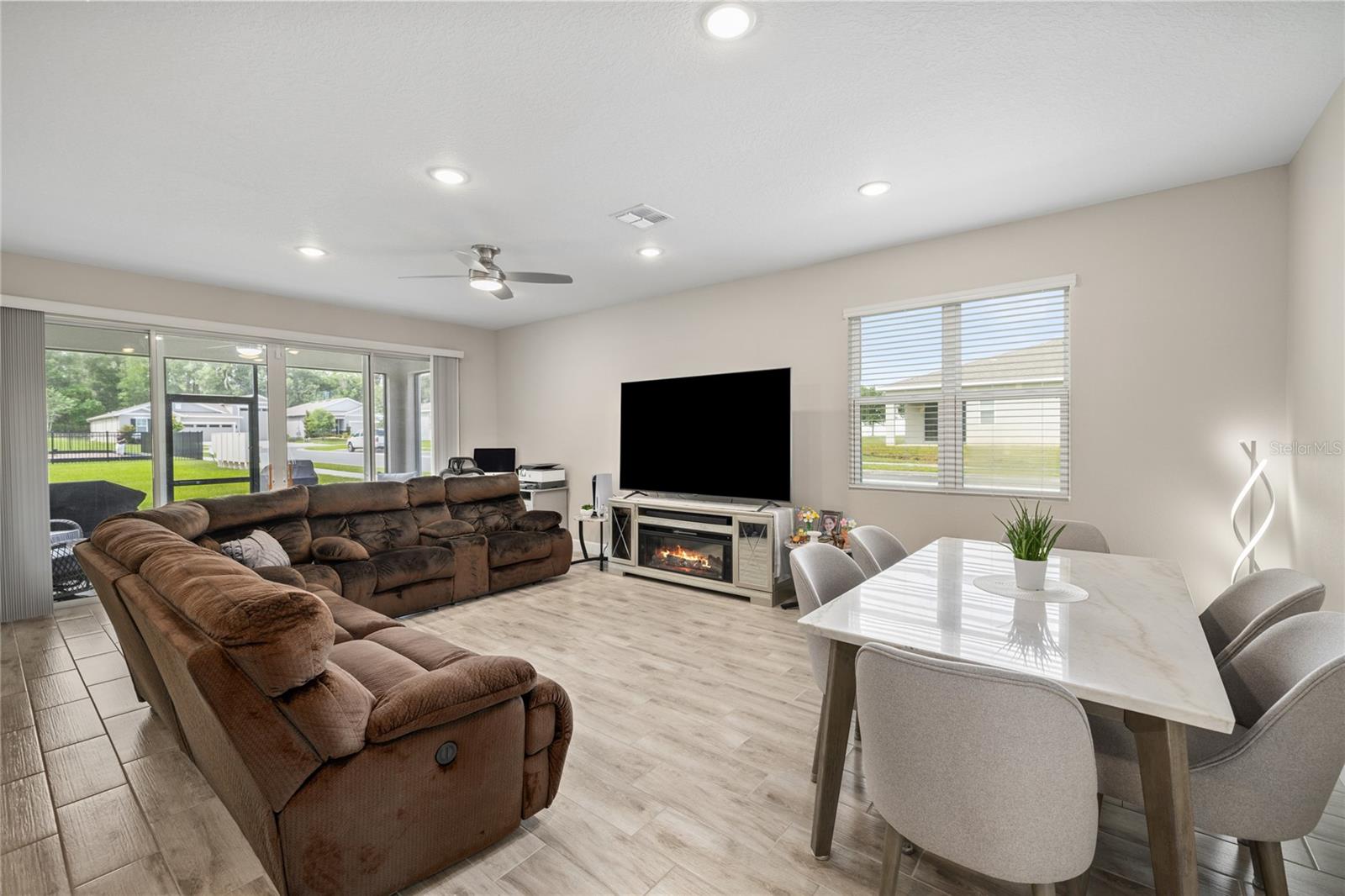 1060 River Otter Way Property Photo 6