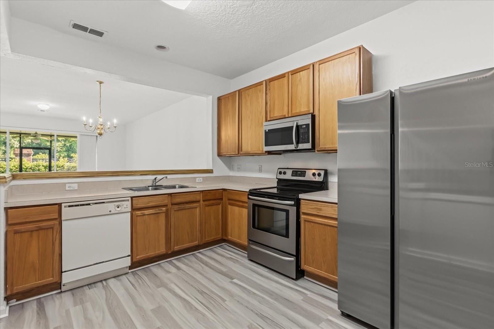 5012 Hawkstone Dr Property Photo 9