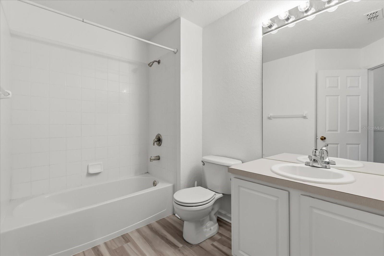 5012 Hawkstone Dr Property Photo 14