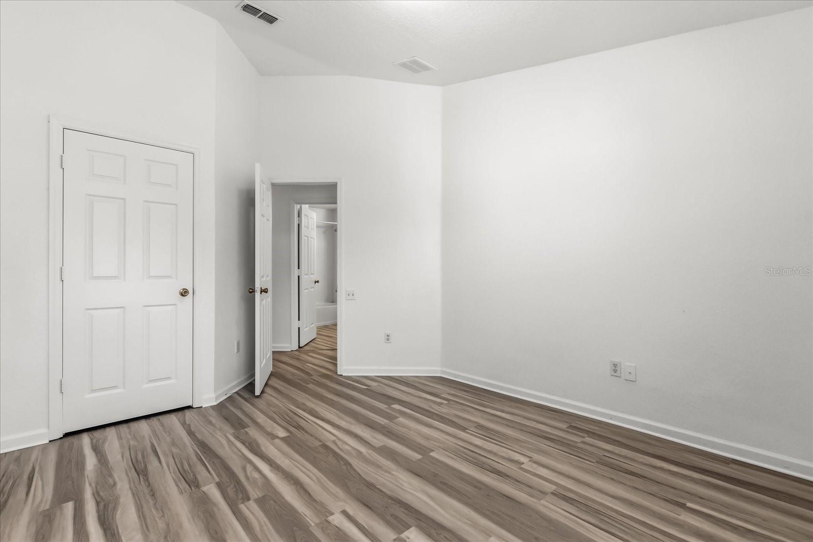 5012 Hawkstone Dr Property Photo 16
