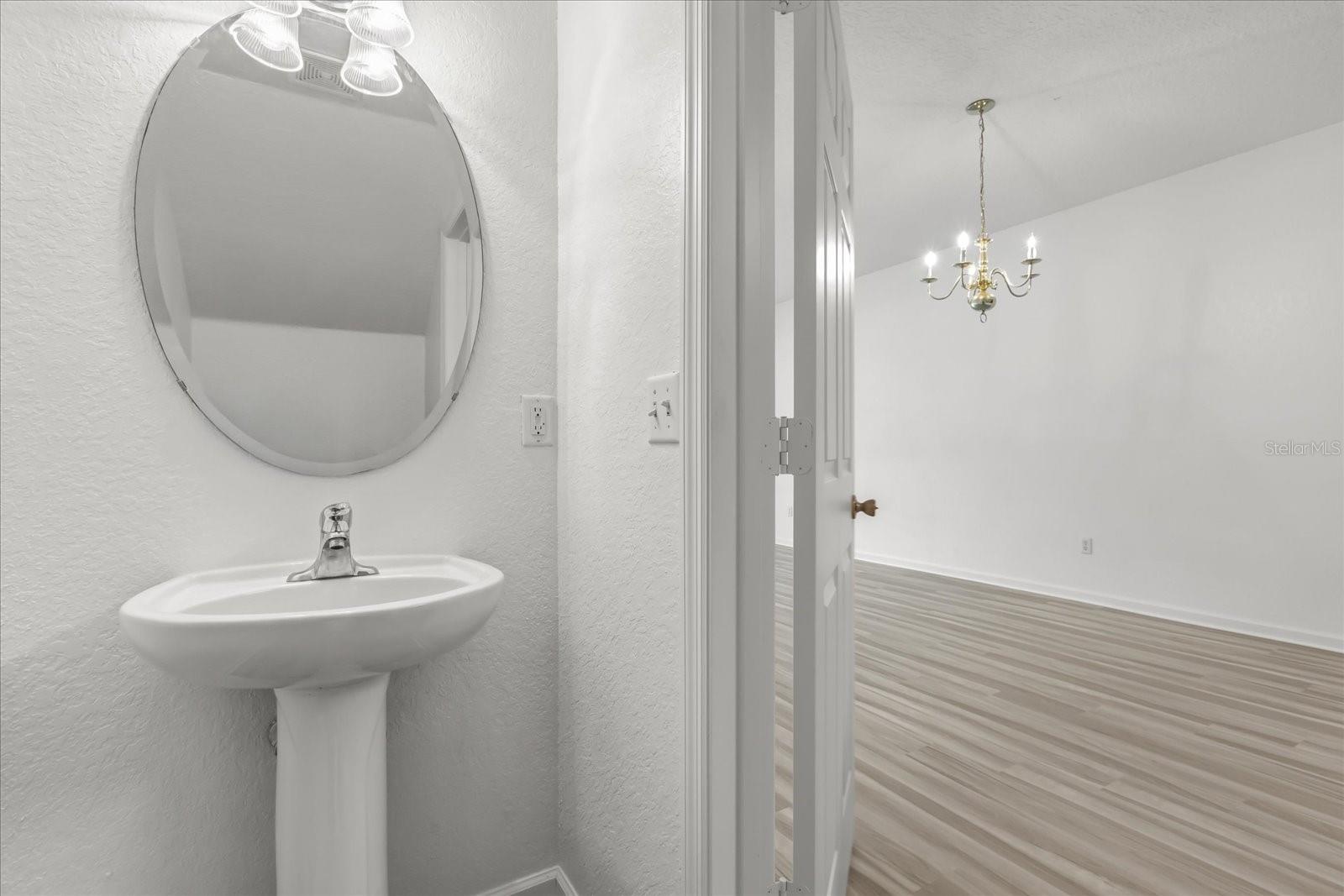 5012 Hawkstone Dr Property Photo 24