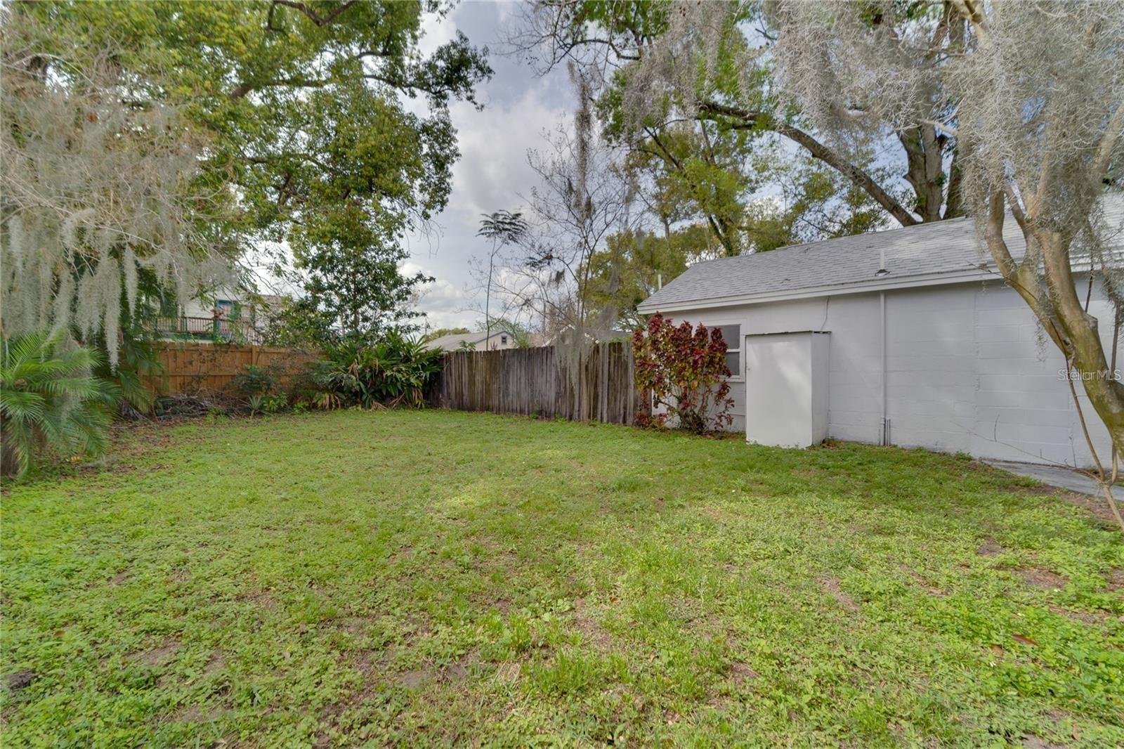 2410 Center Ave Property Photo 26