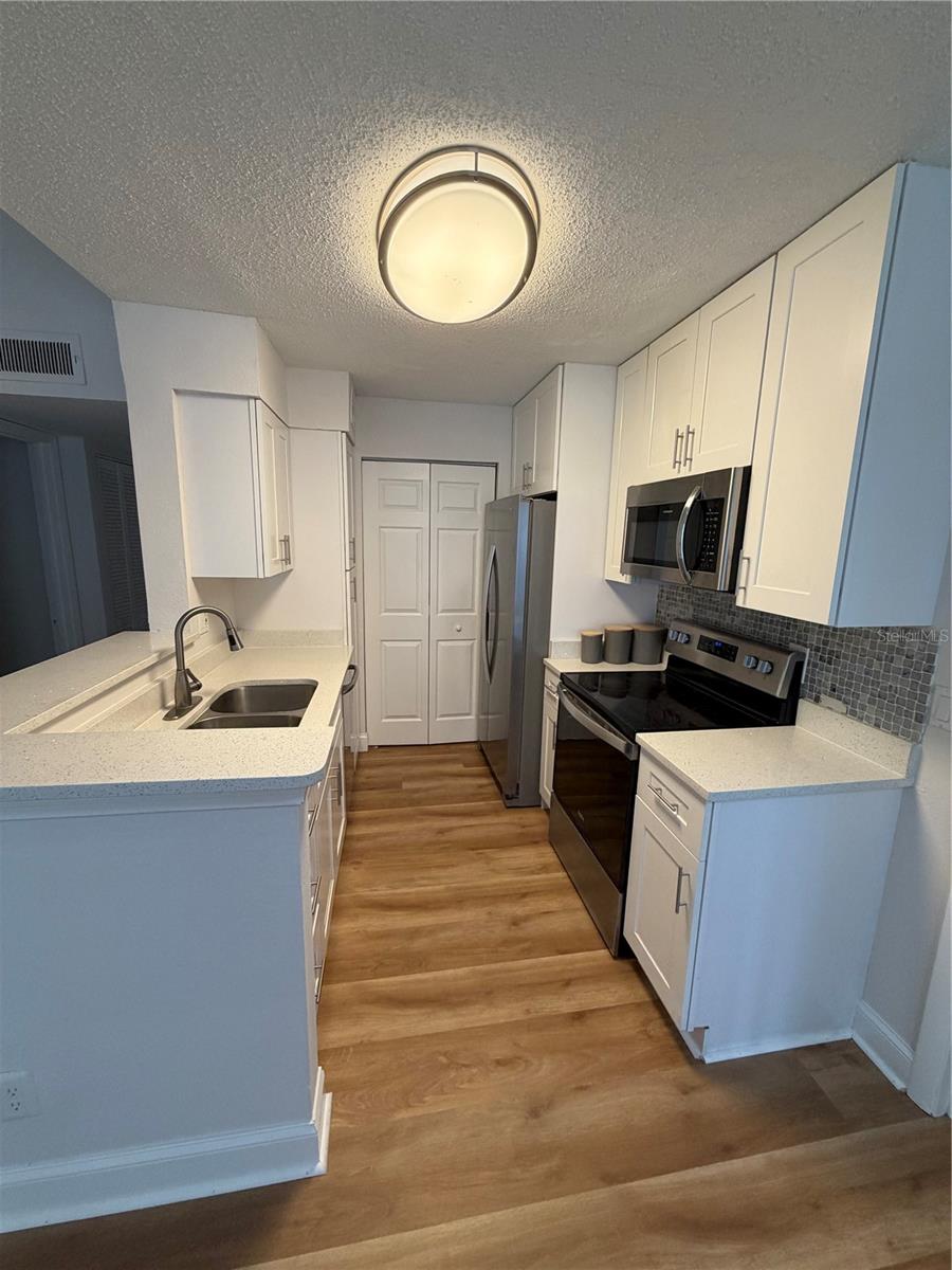 11520 Westwood #527 Property Photo 11