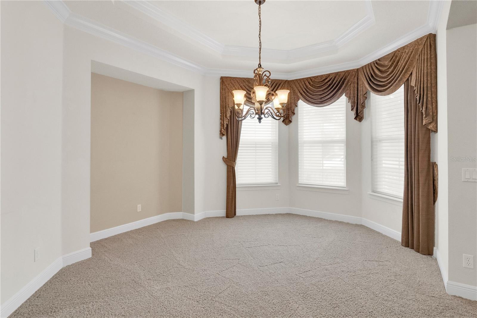 11734 Aldendale St Property Photo 8