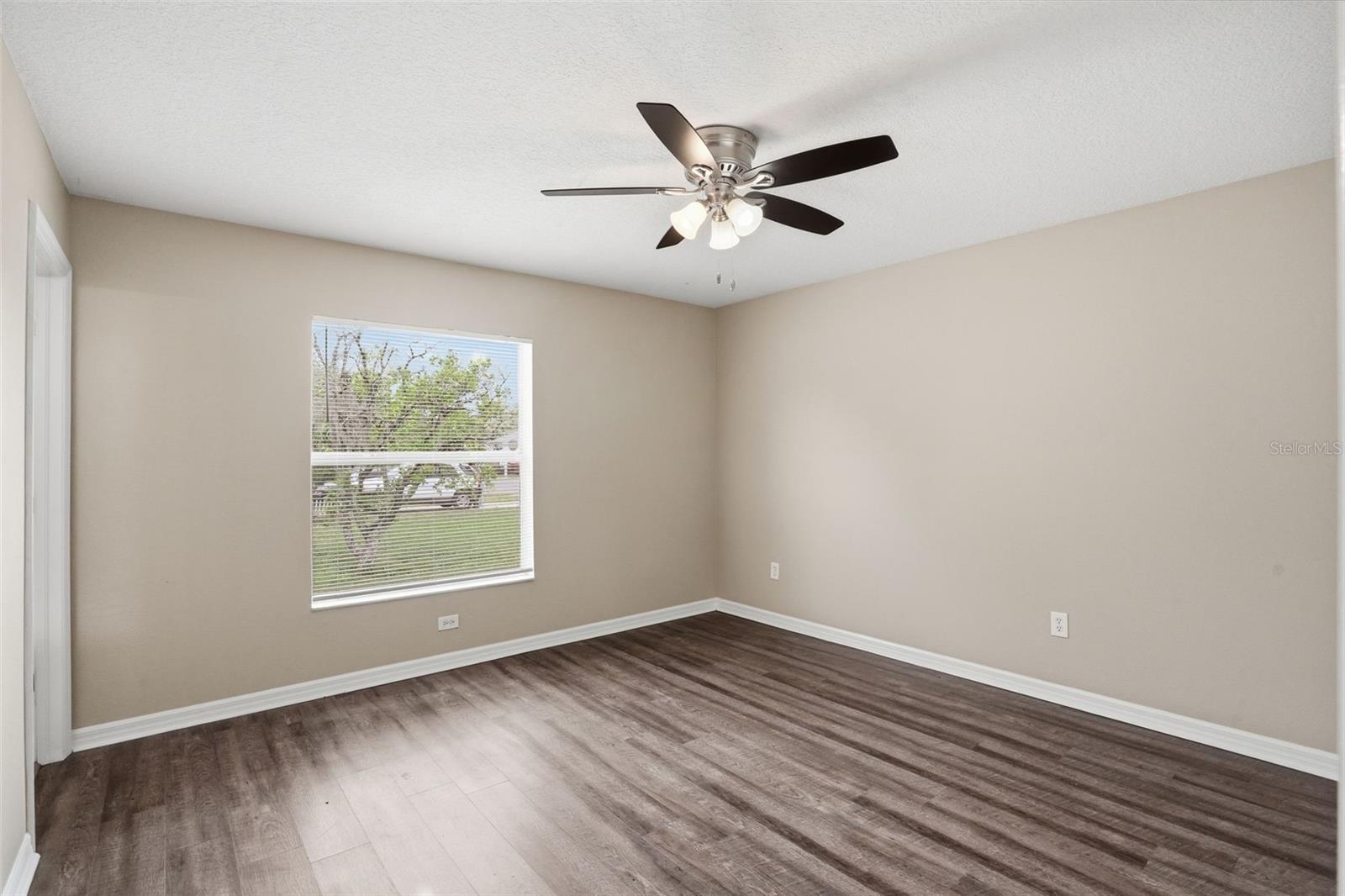 5331 5th St Property Photo 16