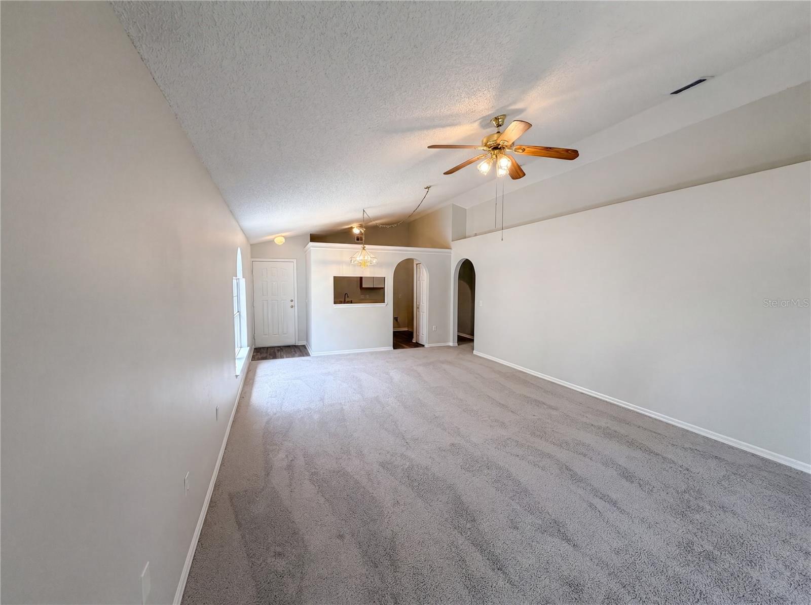 114 Pamala Ct Property Photo 6