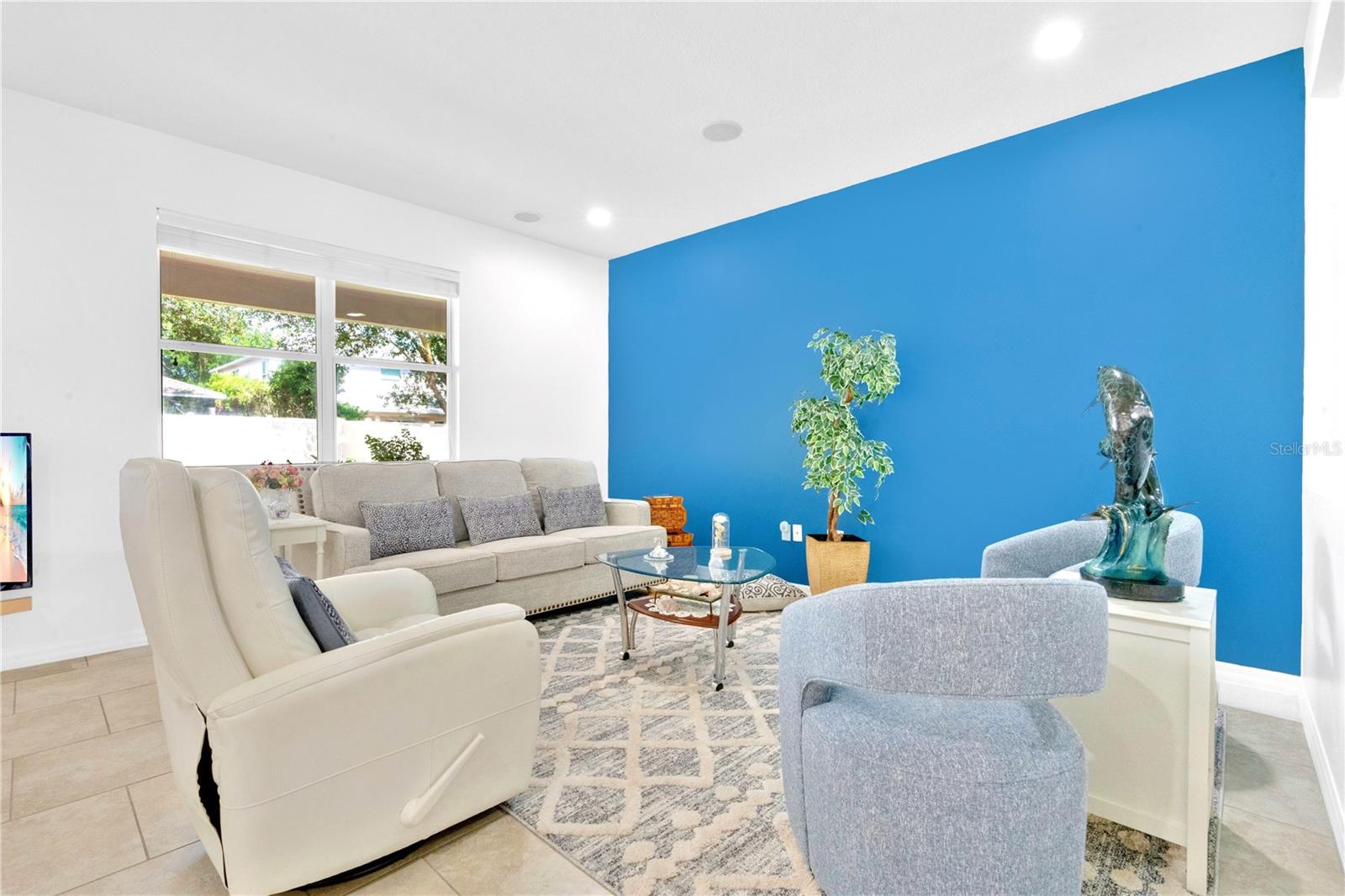 8819 Tatara St Property Photo 5