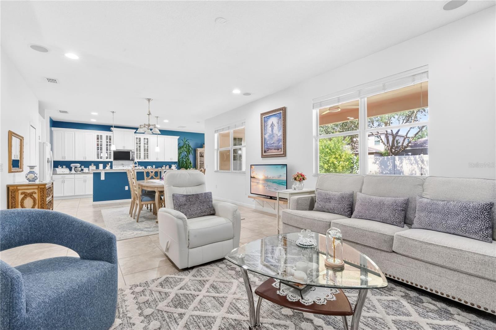 8819 Tatara St Property Photo 6