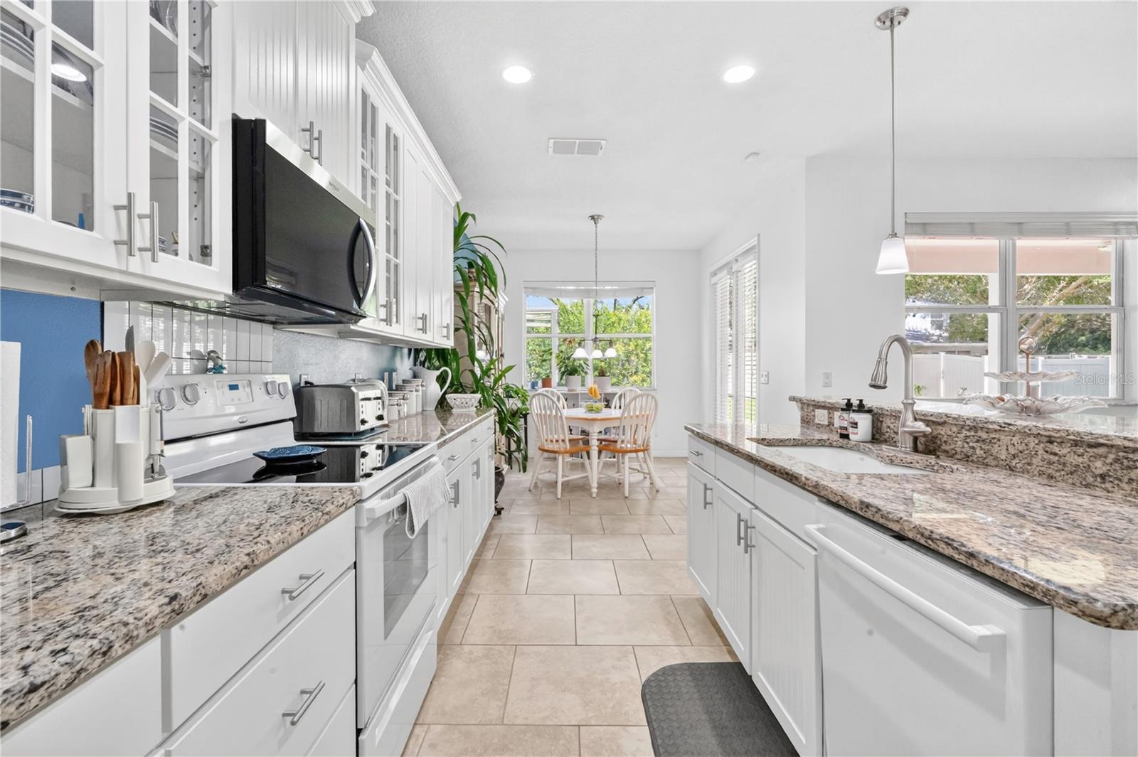 8819 Tatara St Property Photo 10