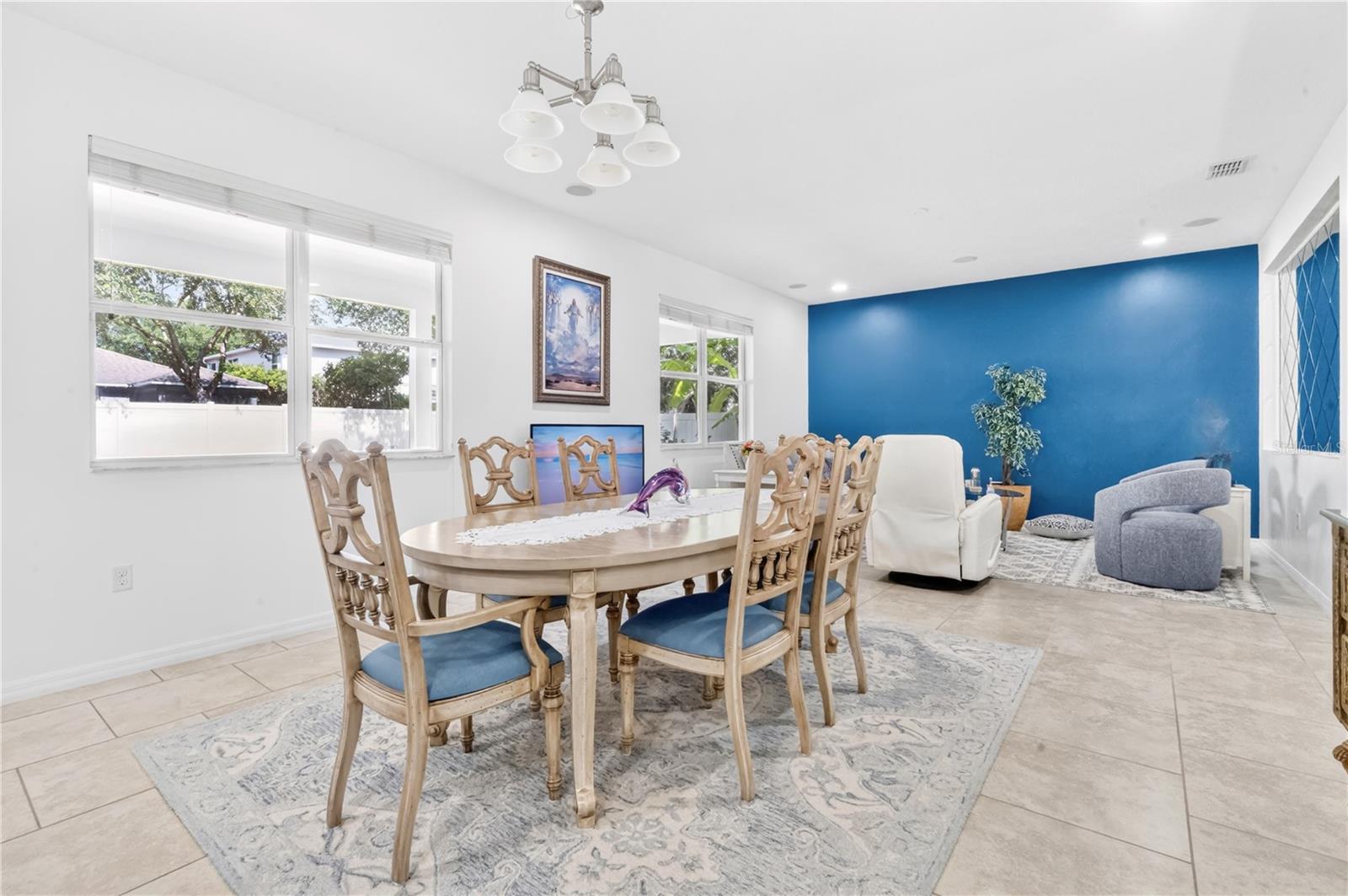 8819 Tatara St Property Photo 13