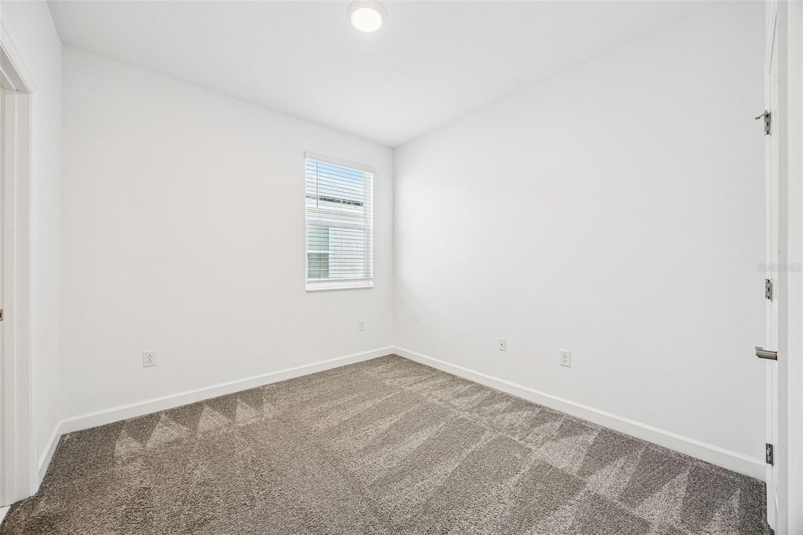 2975 Addison Blvd Property Photo 19
