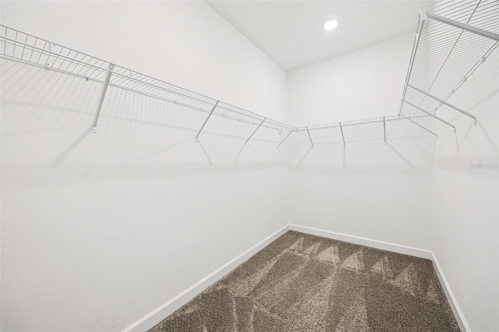 2975 Addison Blvd Property Photo 24