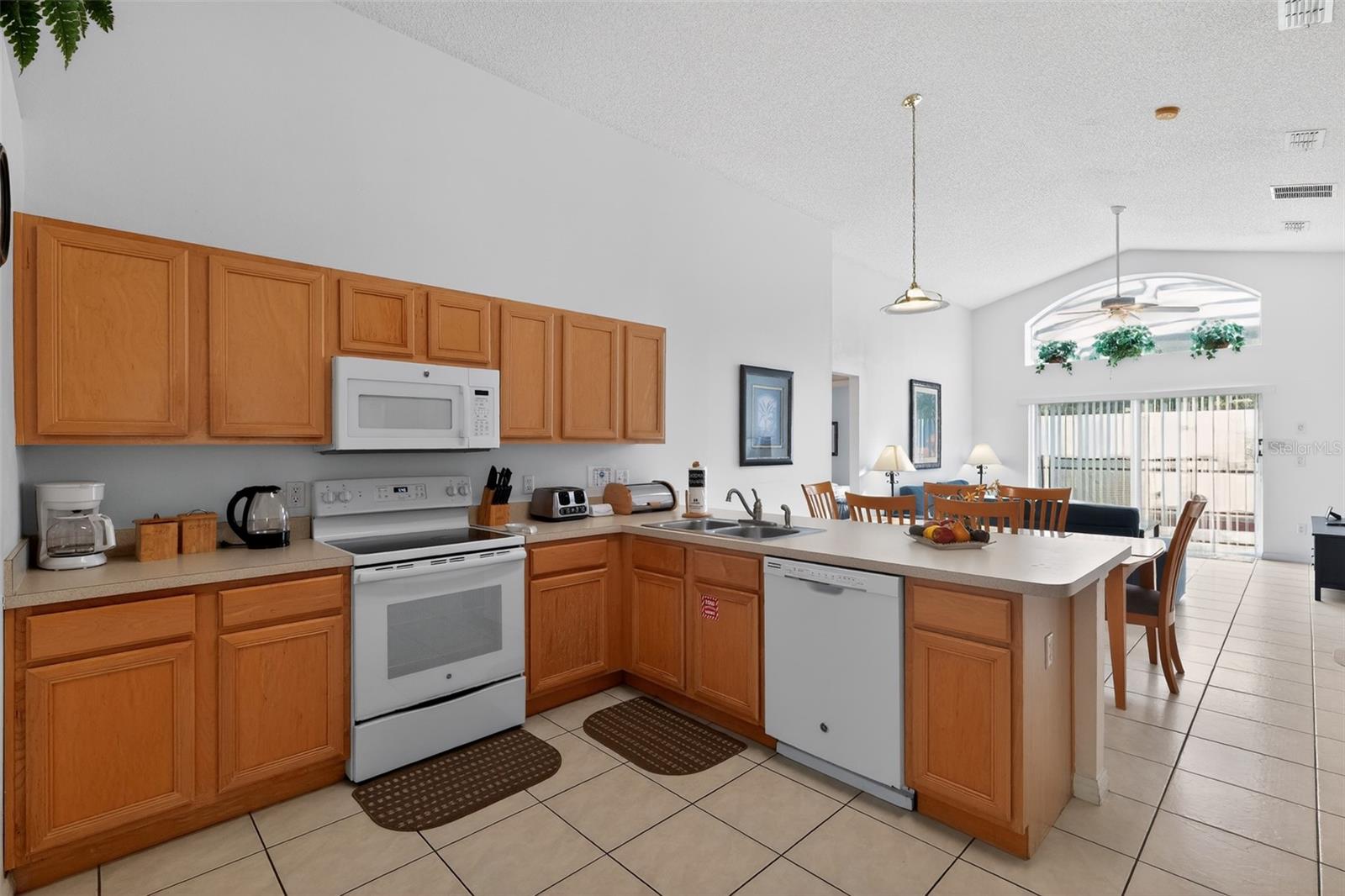 1255 Seasons Blvd Property Photo 6
