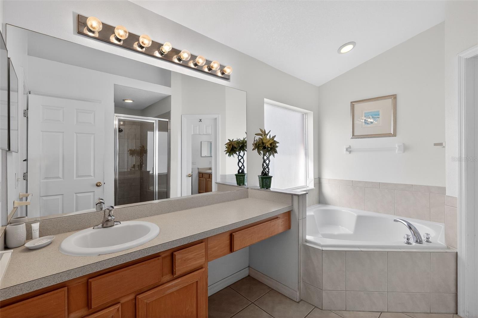 1255 Seasons Blvd Property Photo 11