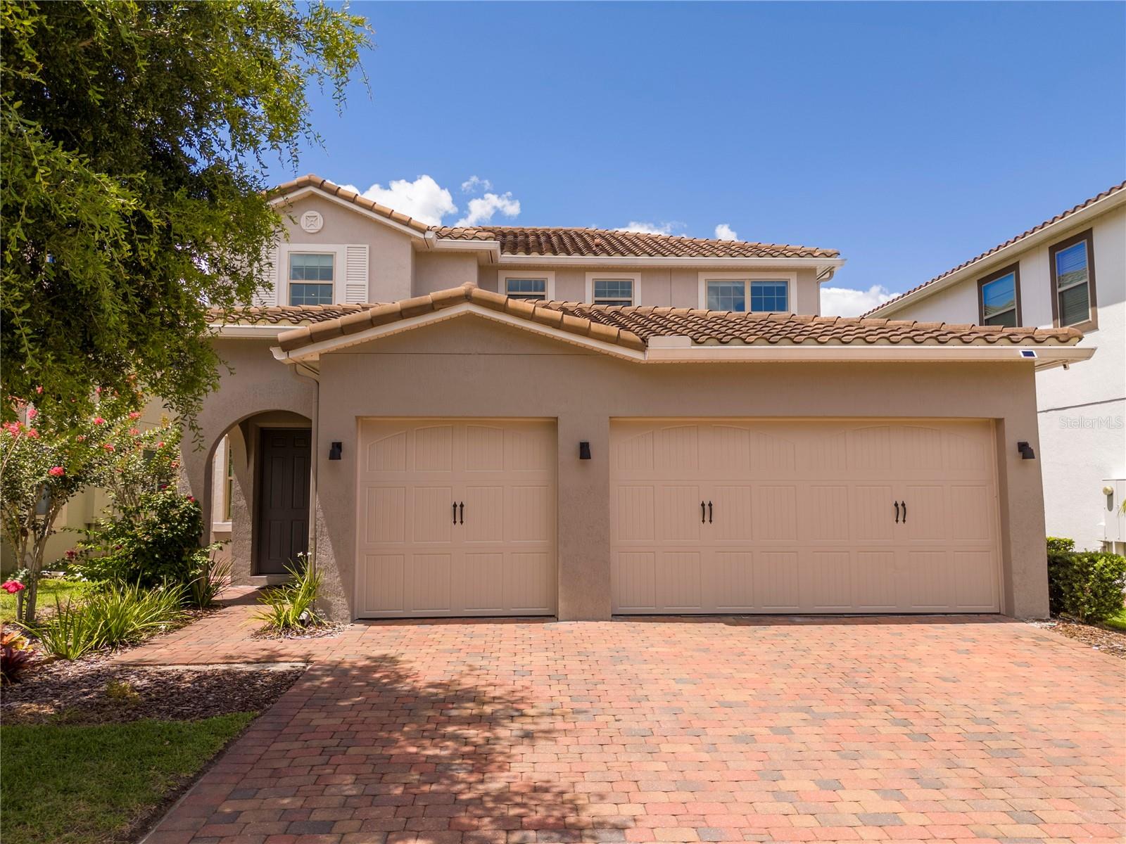 10431 Siddington Dr Property Photo 1