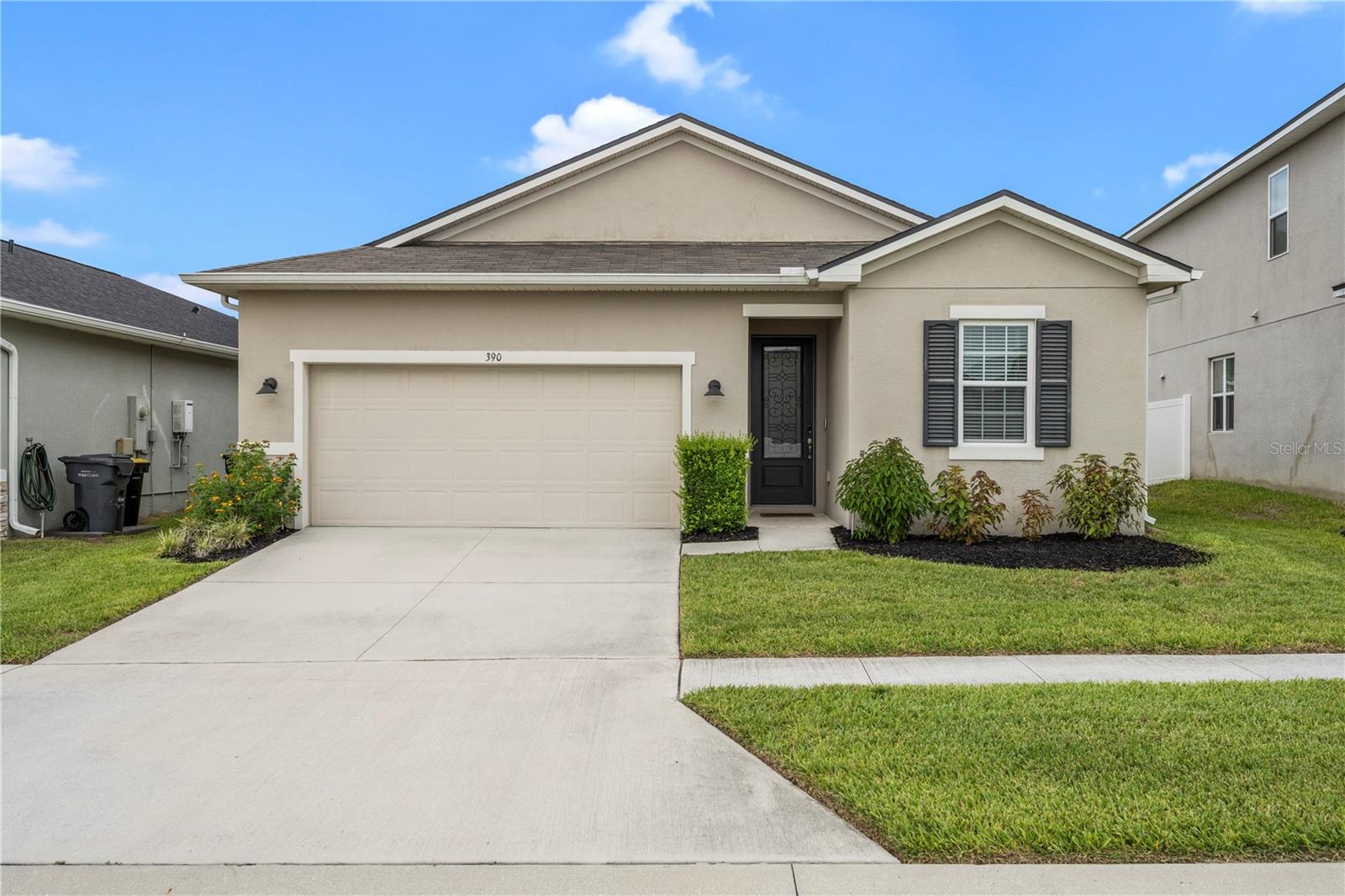 390 Casa Verano Ln Property Photo 1