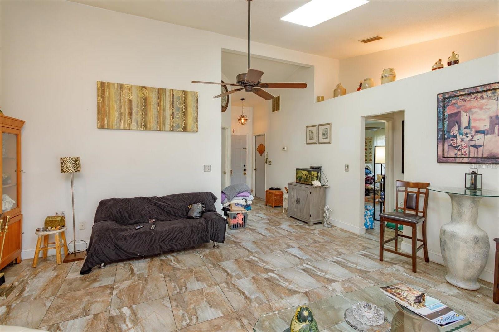 2501 Long Meadow Way Property Photo 6