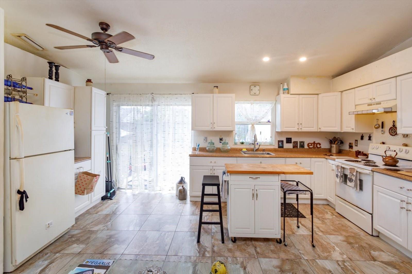 2501 Long Meadow Way Property Photo 10