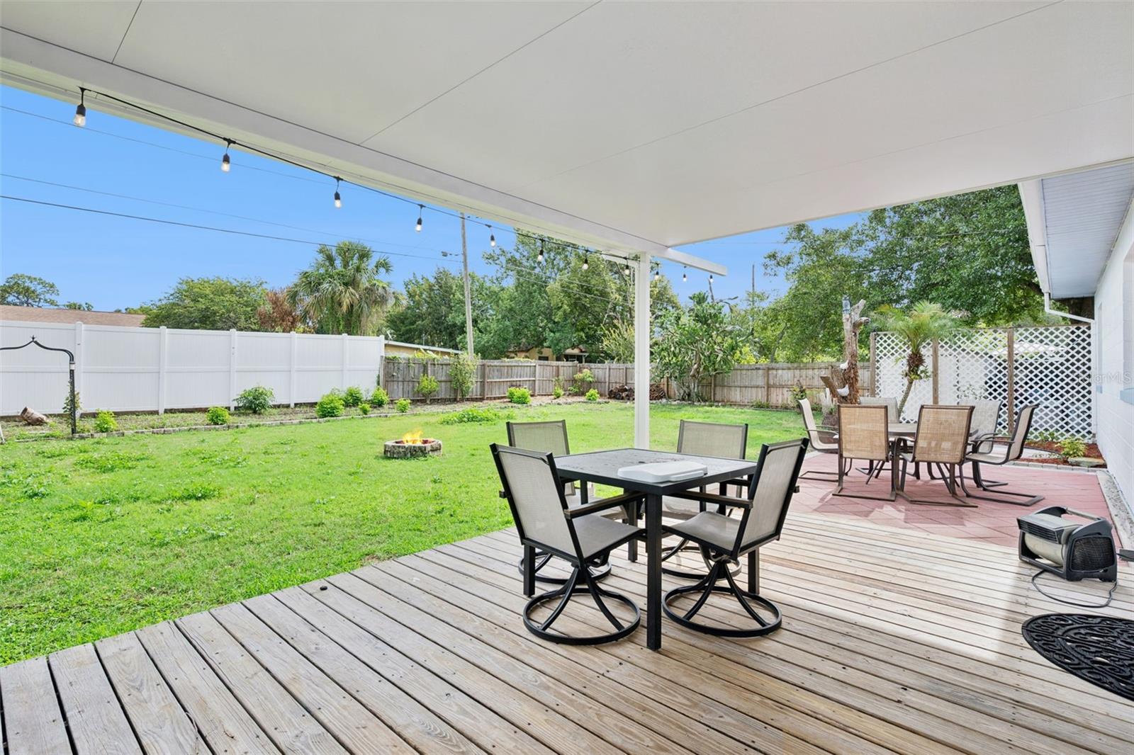 861 Alton Ave Property Photo 3