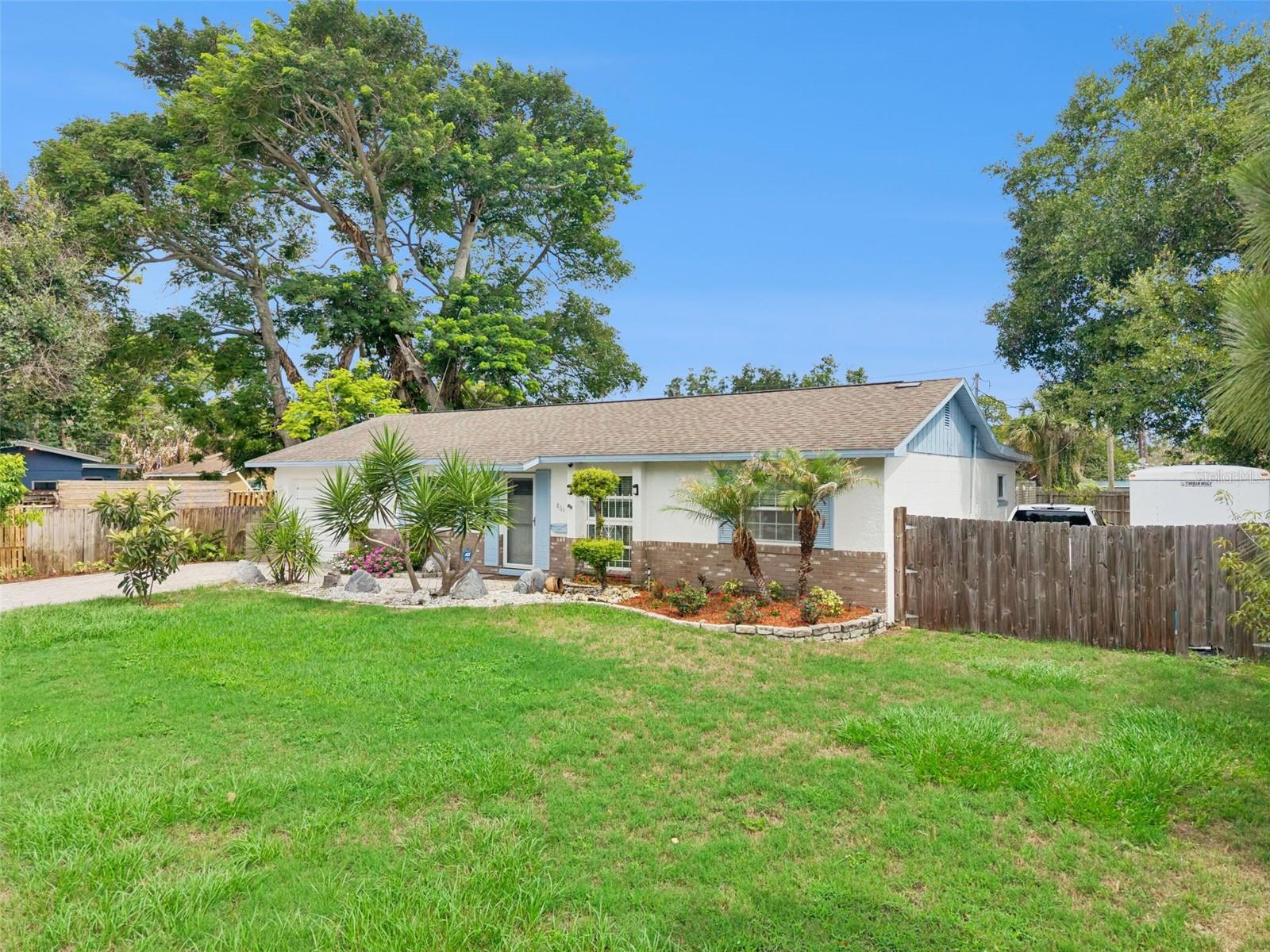 861 Alton Ave Property Photo 4