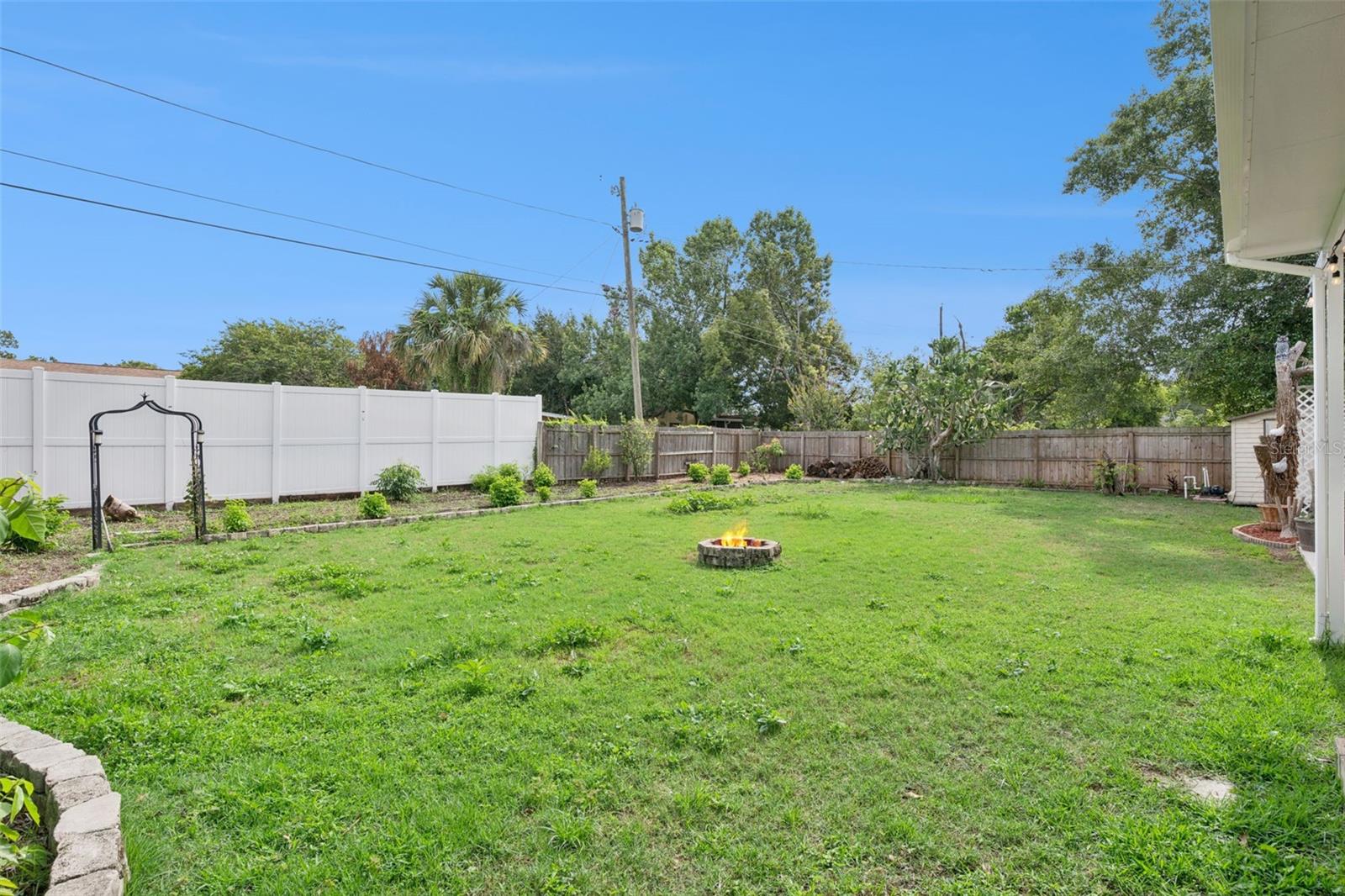 861 Alton Ave Property Photo 33