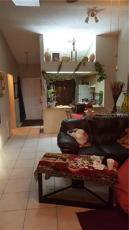 2806 Shining Willow Ter Property Photo 3