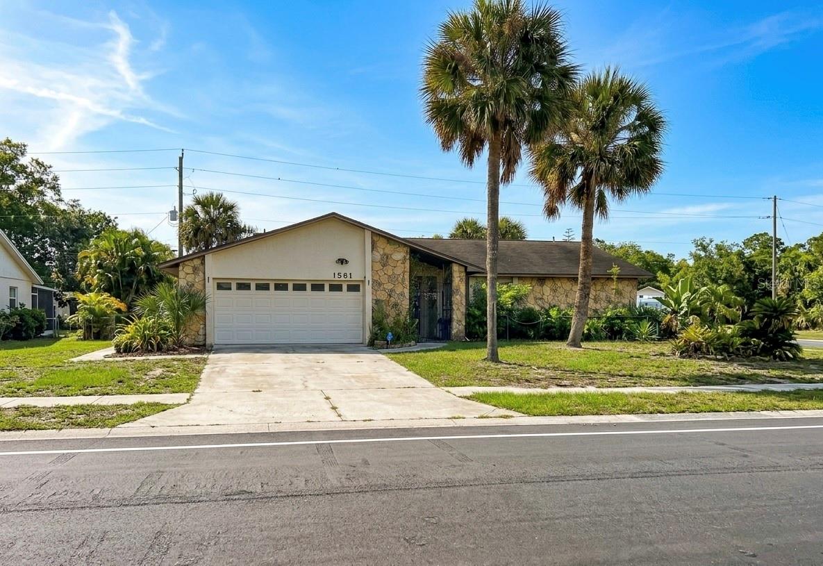 1561 Avalon Blvd Property Photo 1