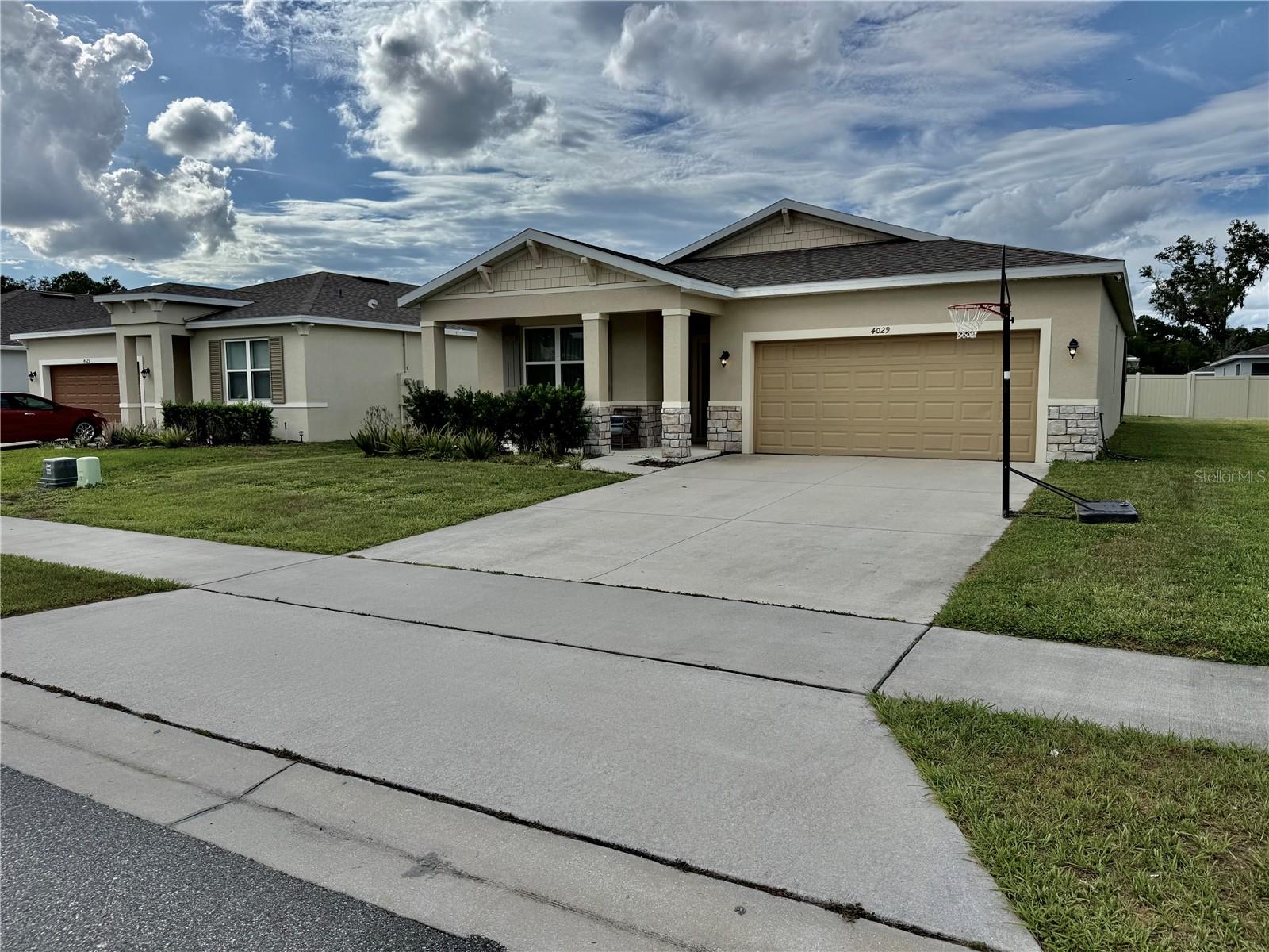 4029 Mayhill Loop Property Photo 3