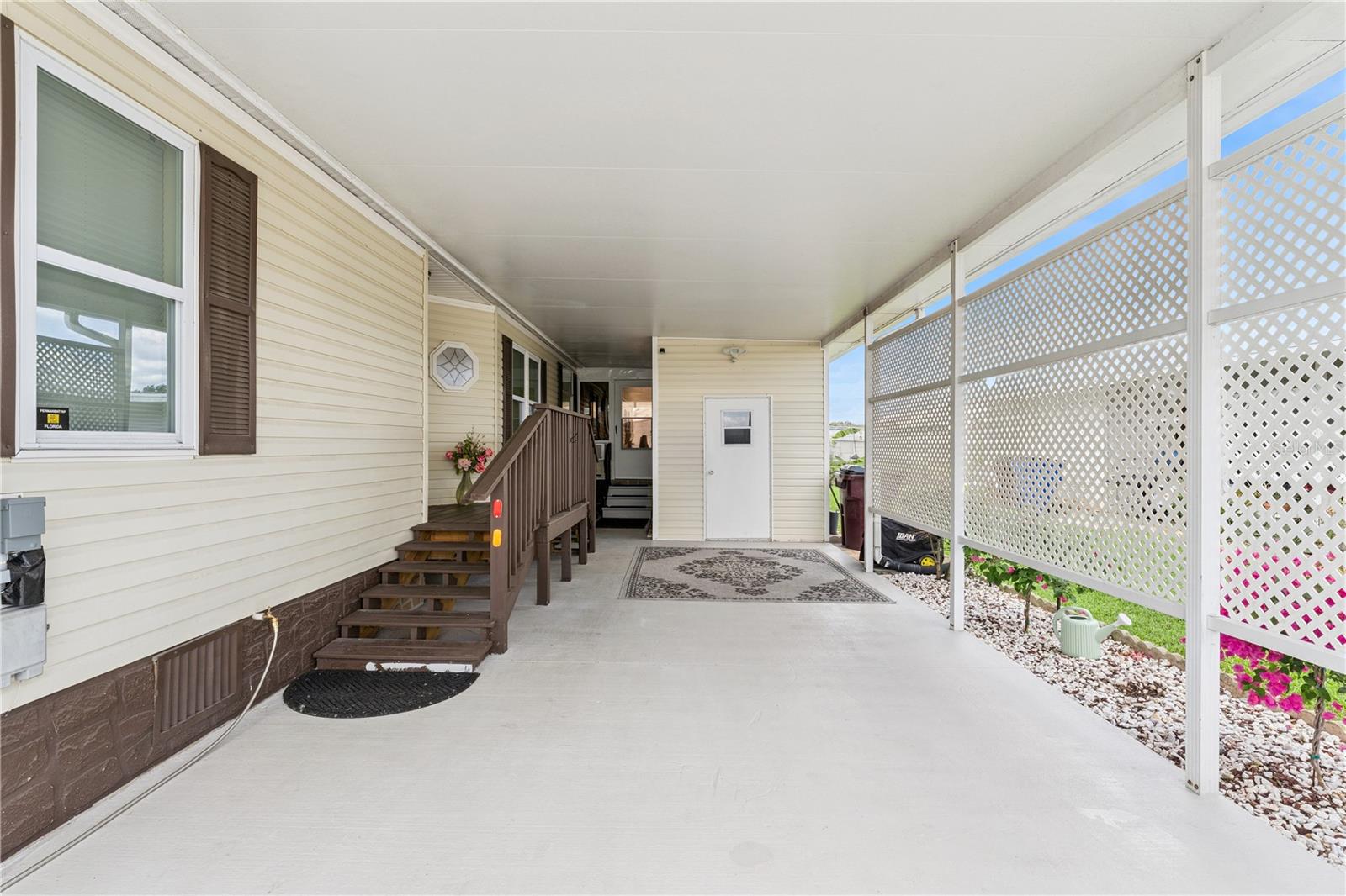2473 Independence Ln Property Photo 3