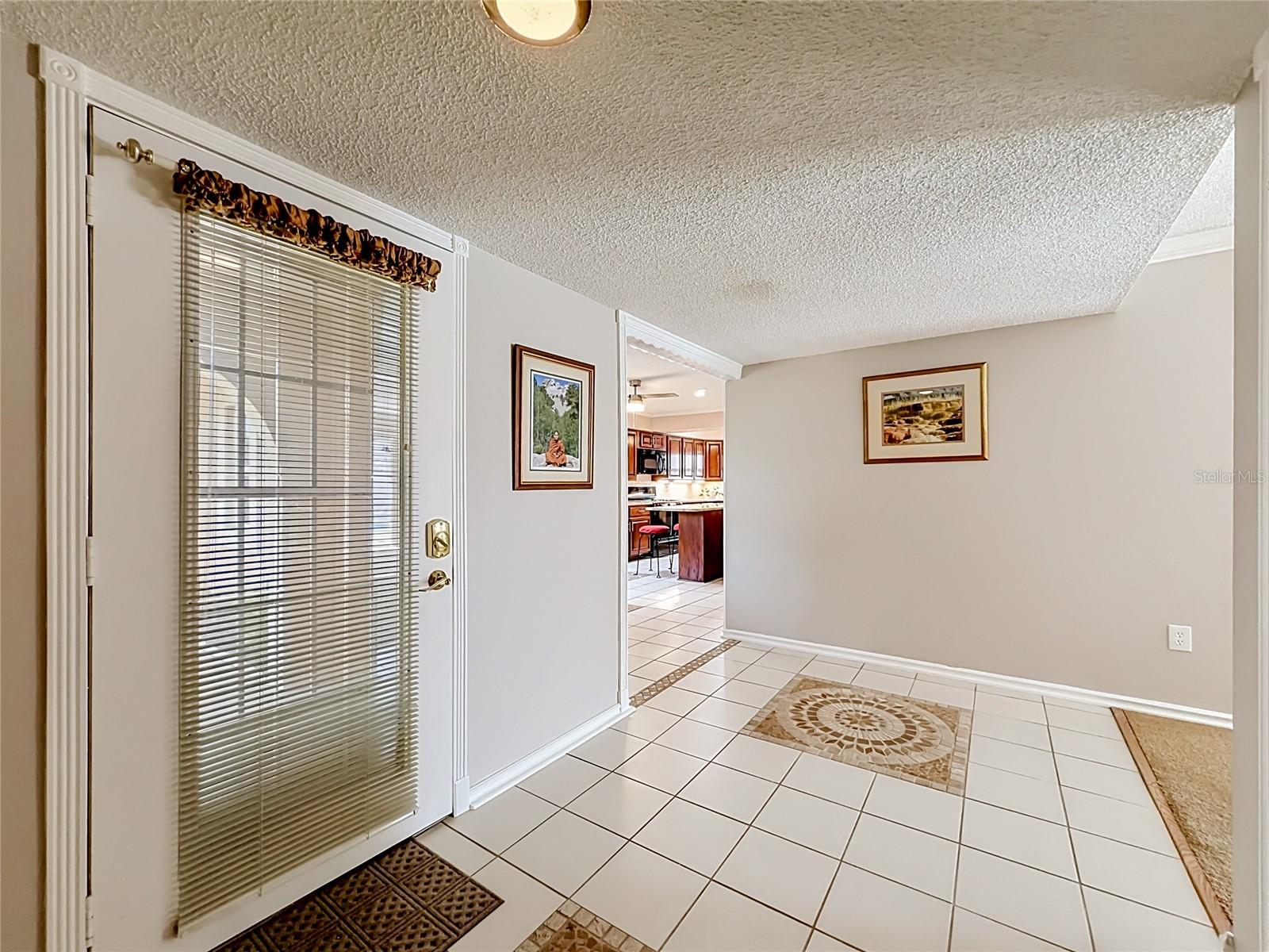 5020 The Oaks Cir Property Photo 6