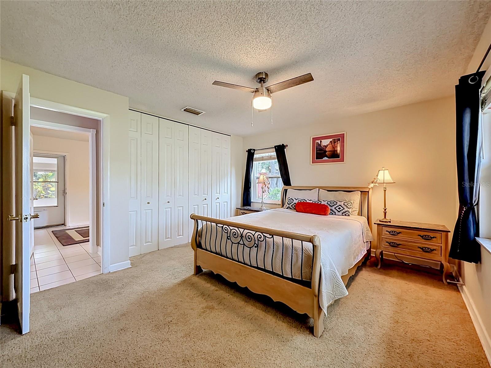 5020 The Oaks Cir Property Photo 23