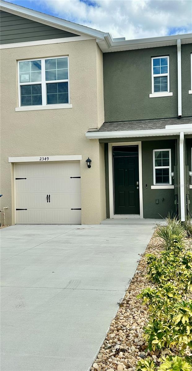 2349 Penguin Blvd Property Photo 2