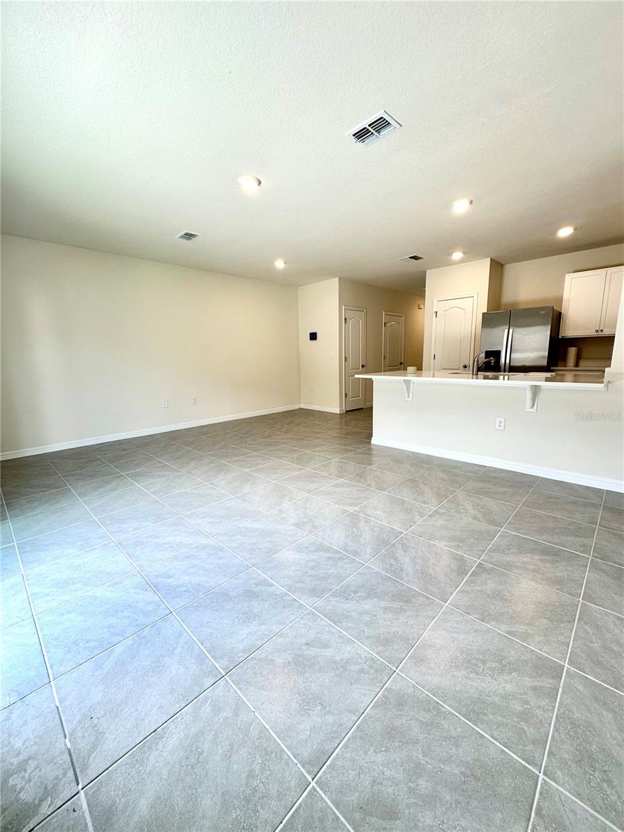 2349 Penguin Blvd Property Photo 5