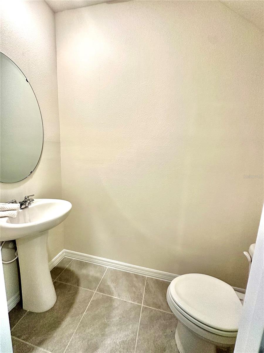 2349 Penguin Blvd Property Photo 8