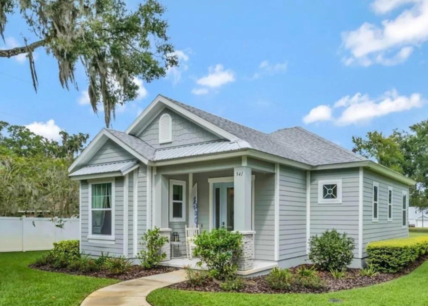 904 Azalea Walk Cir Property Photo 1
