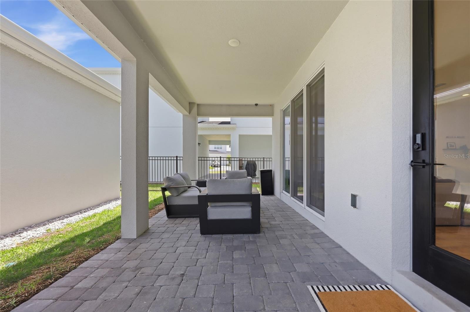 1663 Crowncrest Dr Property Photo 38