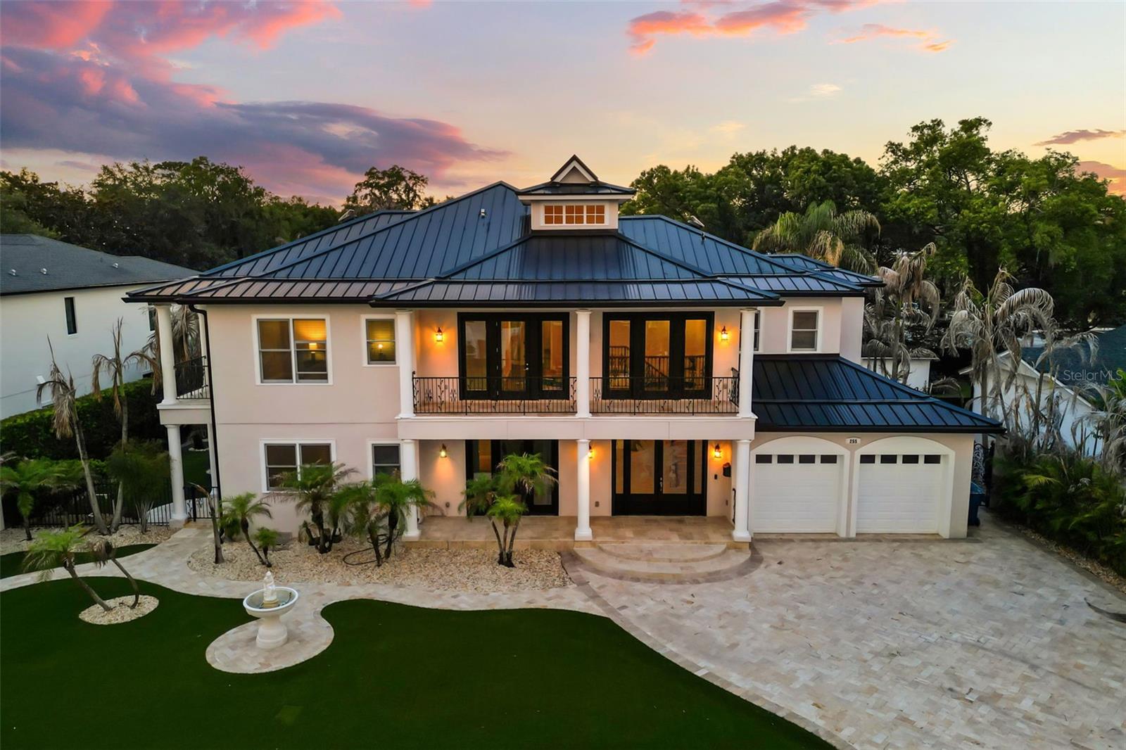 255 W GEORGE AVE
