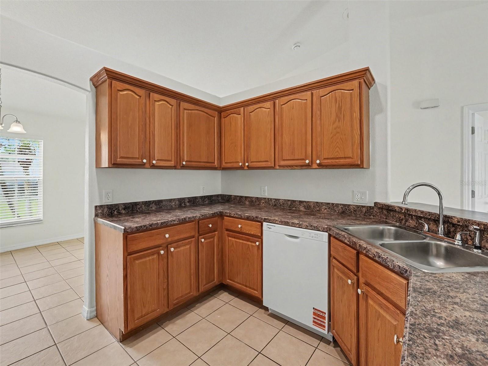 521 Eagle Ct Property Photo 7