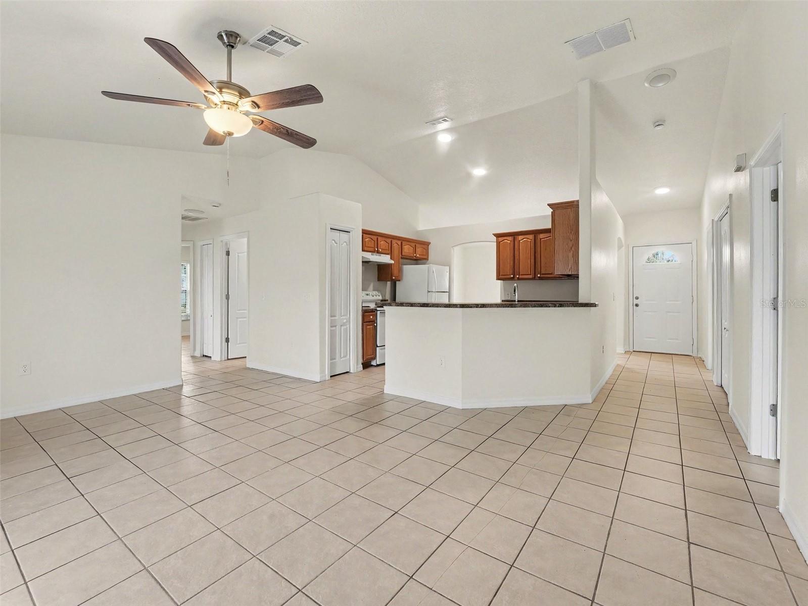 521 Eagle Ct Property Photo 9