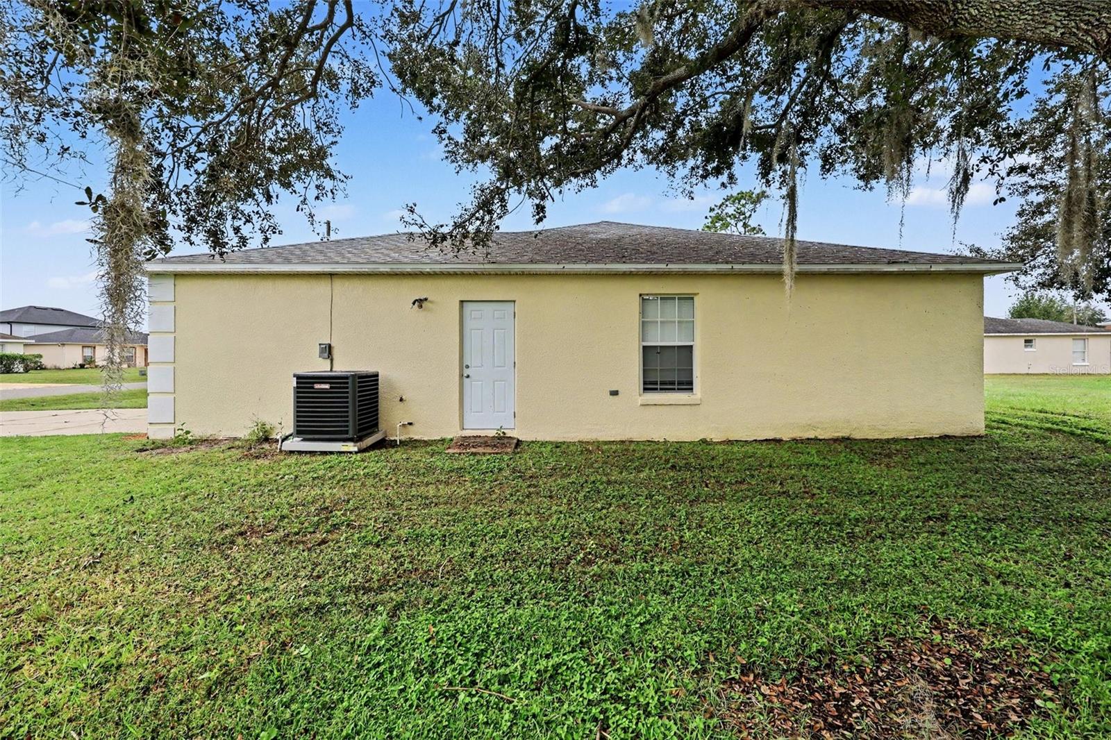 521 Eagle Ct Property Photo 22