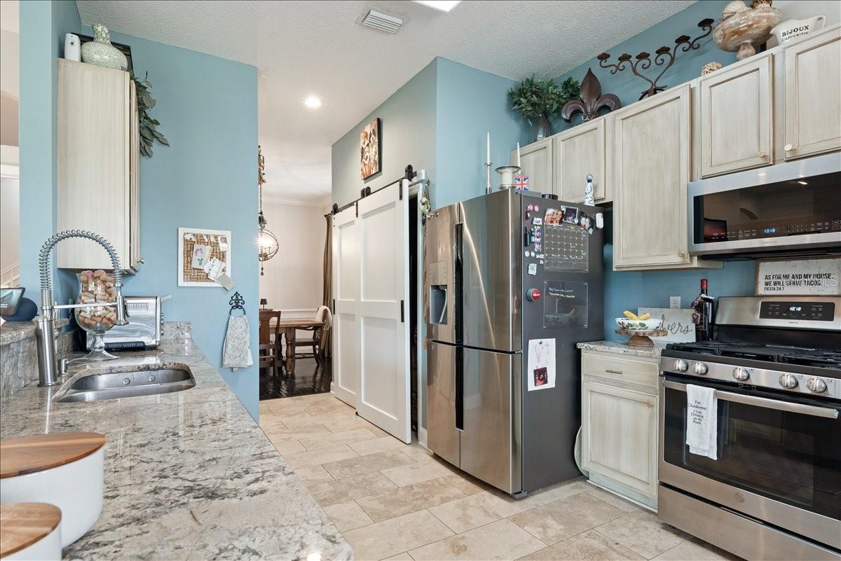 995 Garrison Dr Property Photo 26