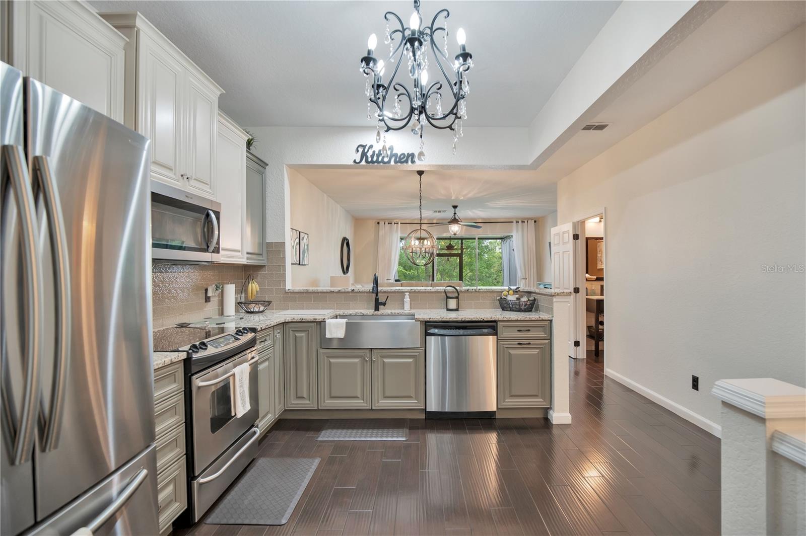 O6415959 Property Photo 20