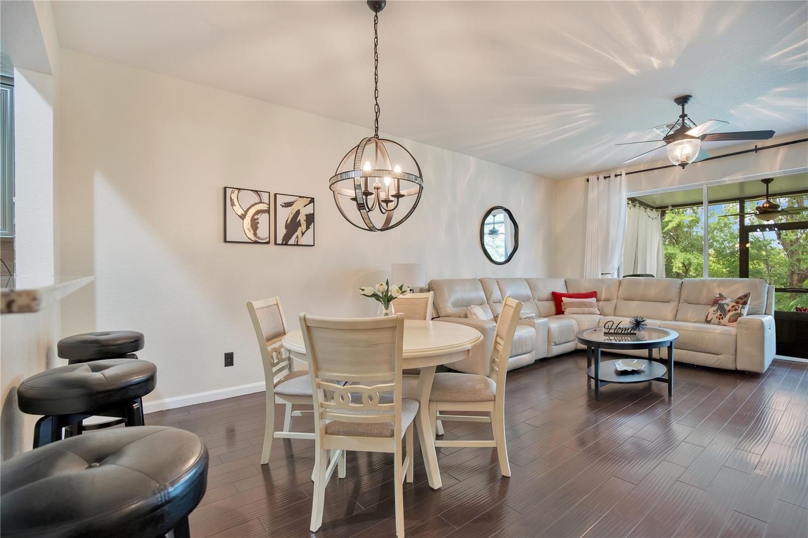 O6415959 Property Photo 23